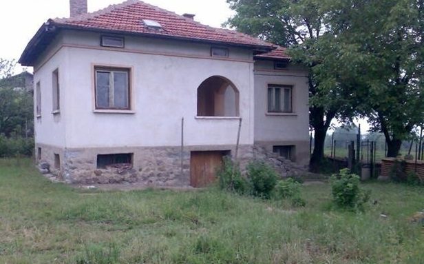 Immobilien Haus In Dospey Sofia Province Bulgarien 70 Qm Haus 2 Schlafzimmer 1 000 Qm Garten Den Bergen 55 Km Von Sofia